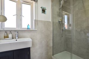 En Suite- click for photo gallery